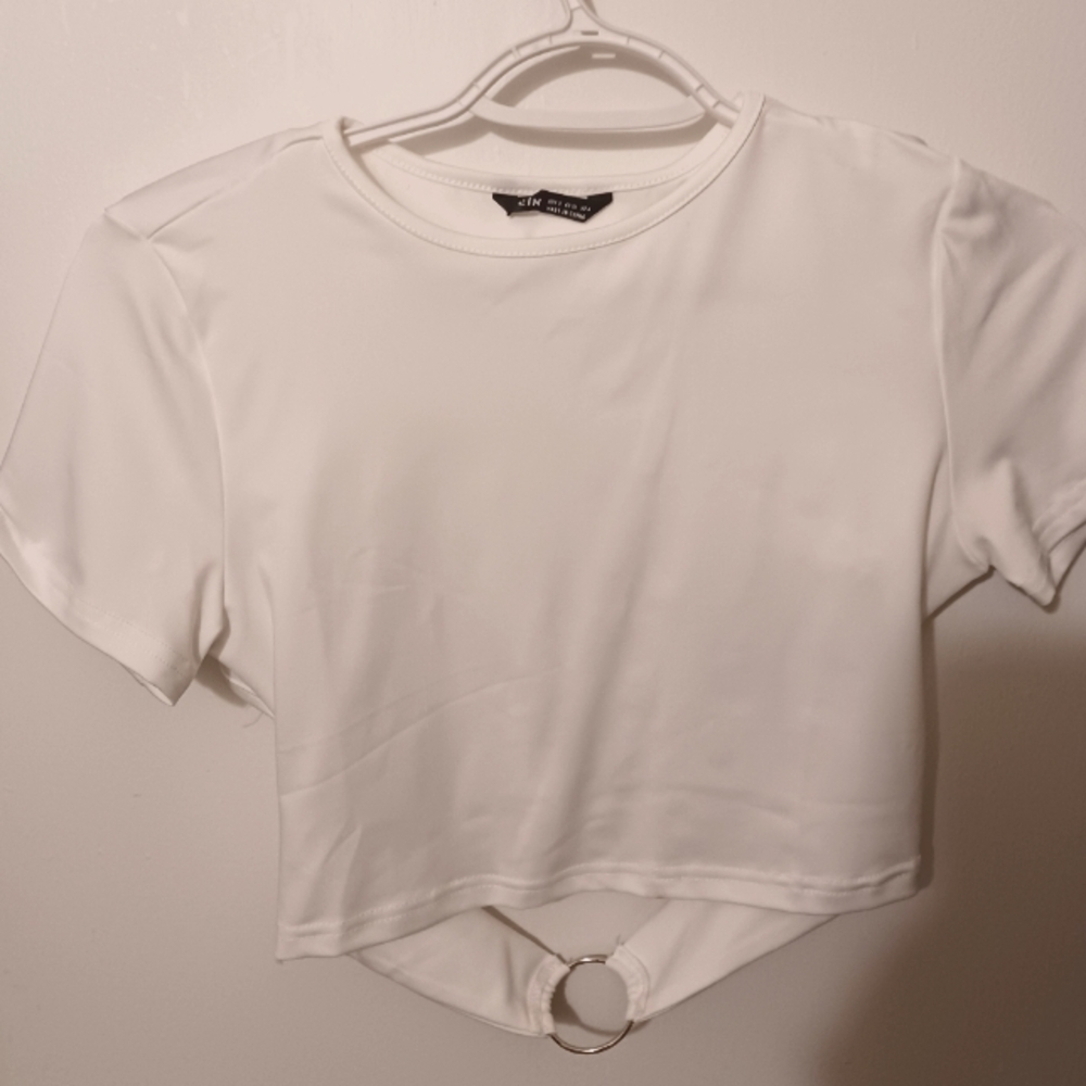 White Backless Crop Top SHEIN